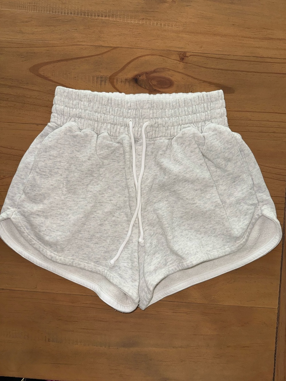 Abercrombie & Fitch softAF Dolphin Hem Fleece Shorts Grey Women’s Small